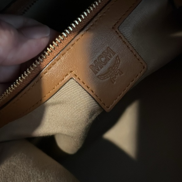 MCM Klara Medium Visetos Hobo bag Soft Pink - Picture 8 of 10